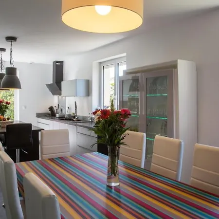 Au Clos Beausejour Bed & Breakfast Chanas